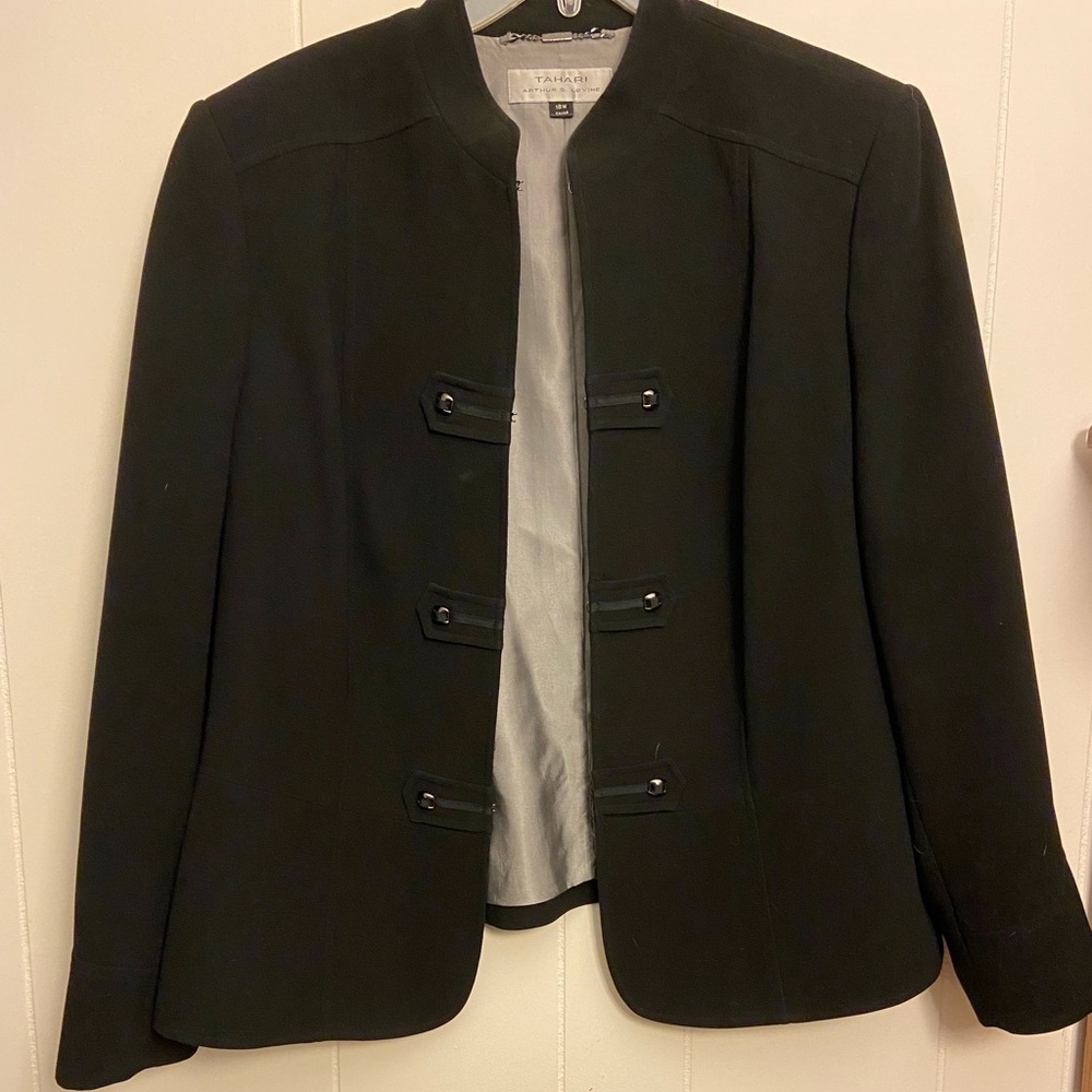 Womens Tahari Pant Suit